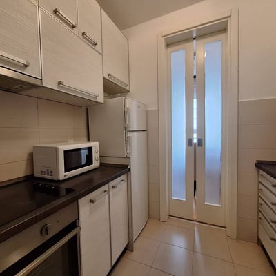 Alquiler de un luminoso apartamento de 2 habitaciones en el prestigioso complejo Belville, 62 m², Nuevo Belgrado, Serbia